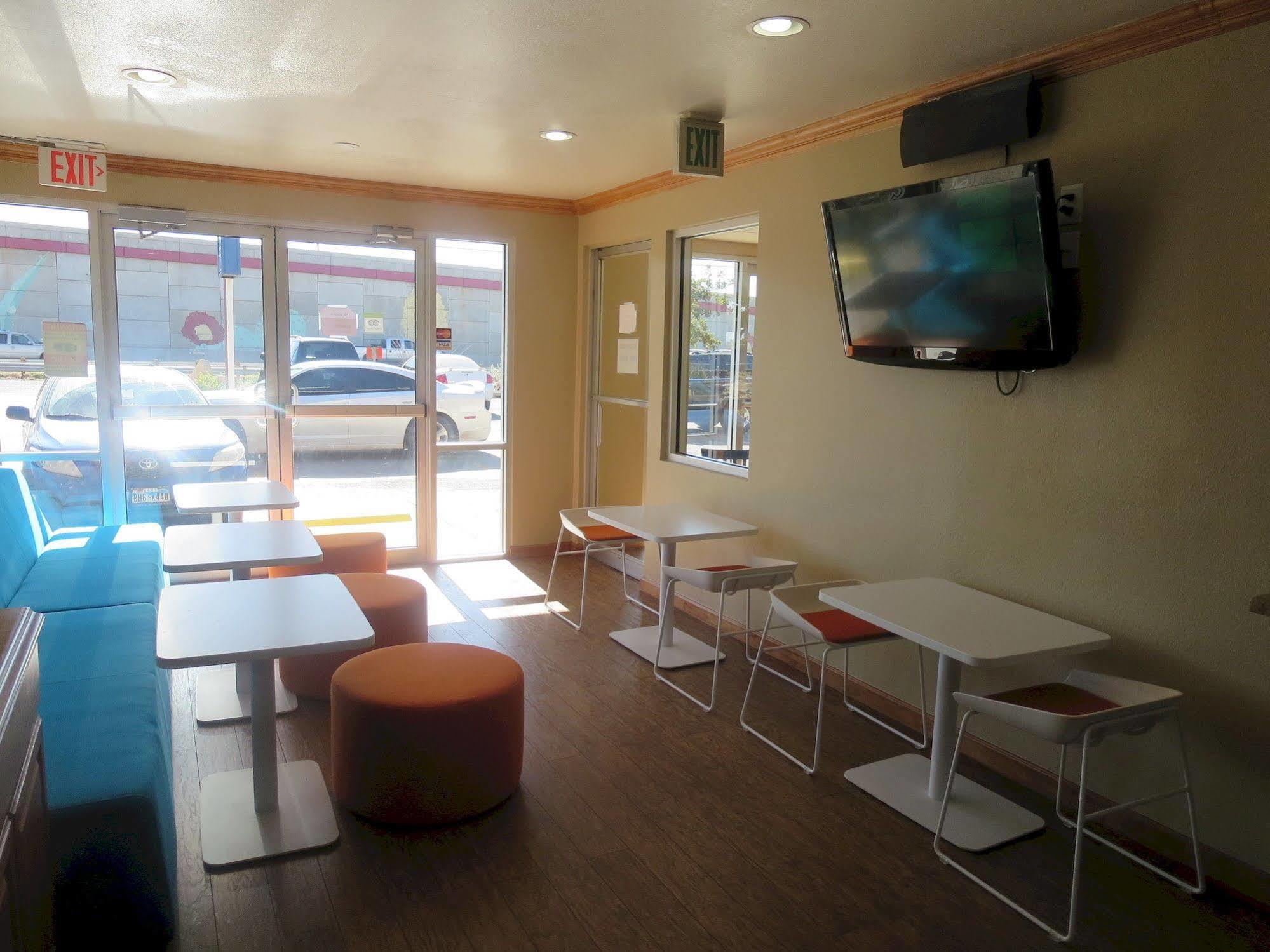 Howard Johnson By Wyndham Odessa Tx Zewnętrze zdjęcie