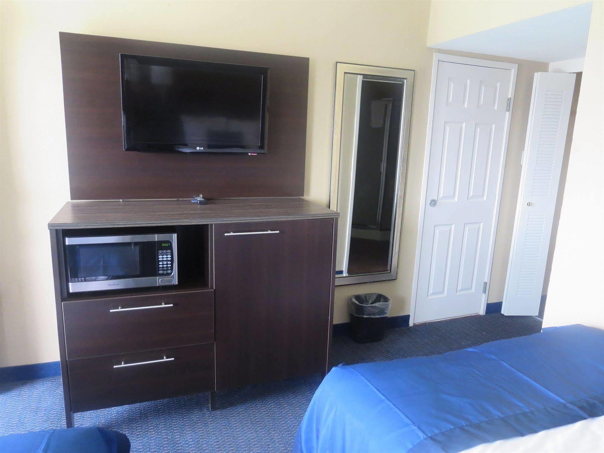 Howard Johnson By Wyndham Odessa Tx Zewnętrze zdjęcie