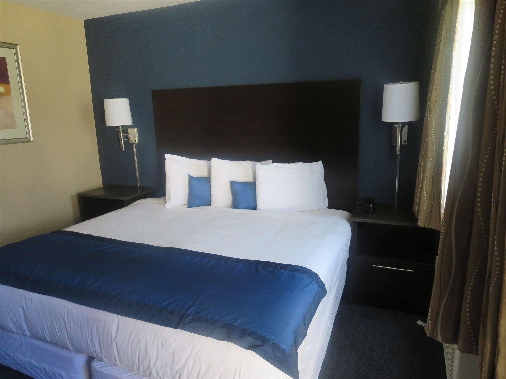 Howard Johnson By Wyndham Odessa Tx Zewnętrze zdjęcie