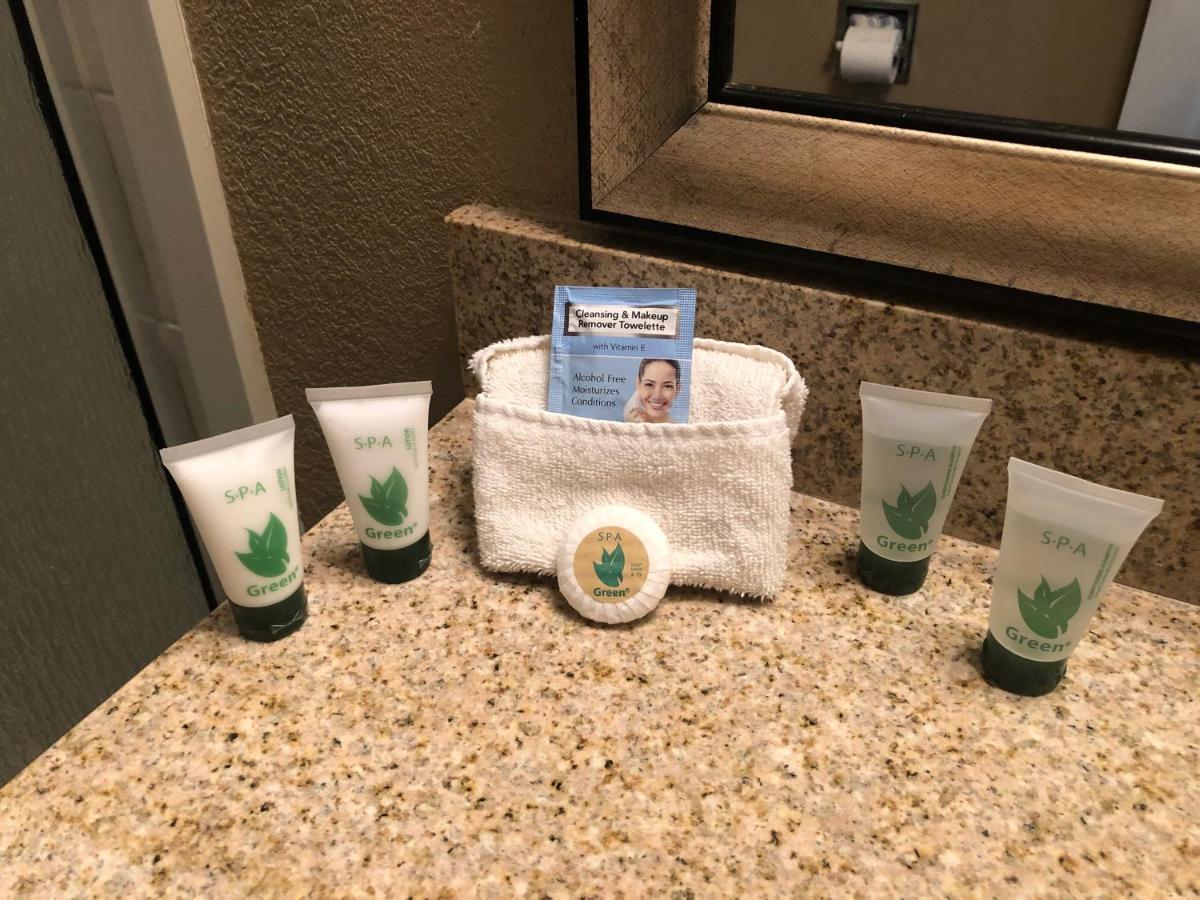 Howard Johnson By Wyndham Odessa Tx Zewnętrze zdjęcie